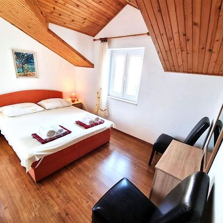Apartmani Banic Postira Eksteriør billede