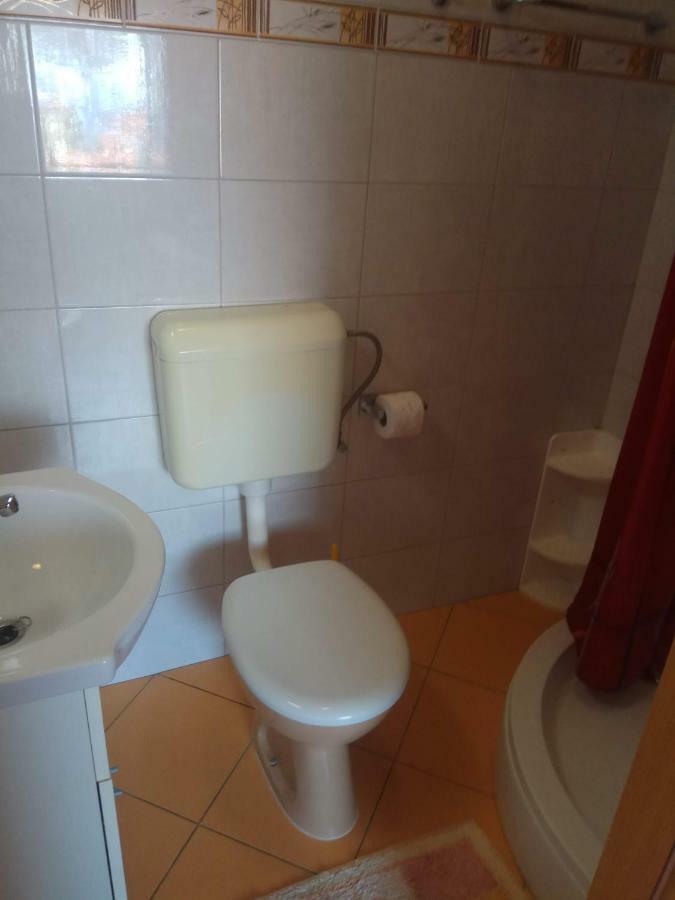 Apartmani Banic Postira Eksteriør billede